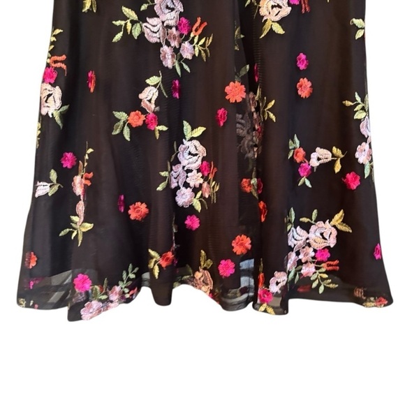 Lulus Black Floral Dress Size Small (S) - Picture 9 of 10